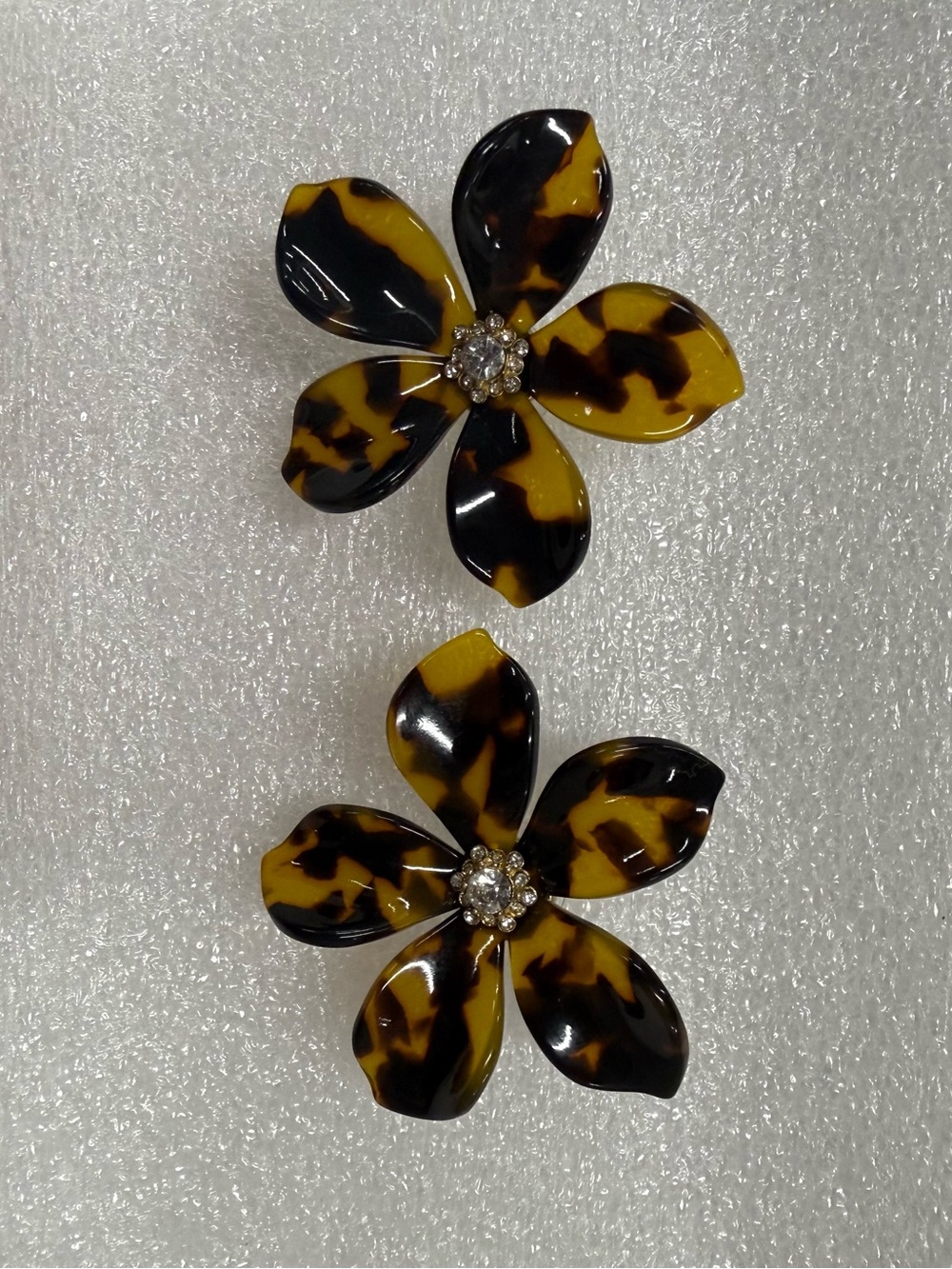 Banana Republic Faux Tortoiseshell Flower Post Earrings - Brown & Black